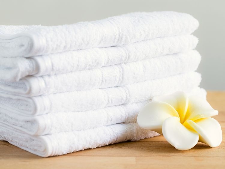 Quitar el olor a humedad de las toallas